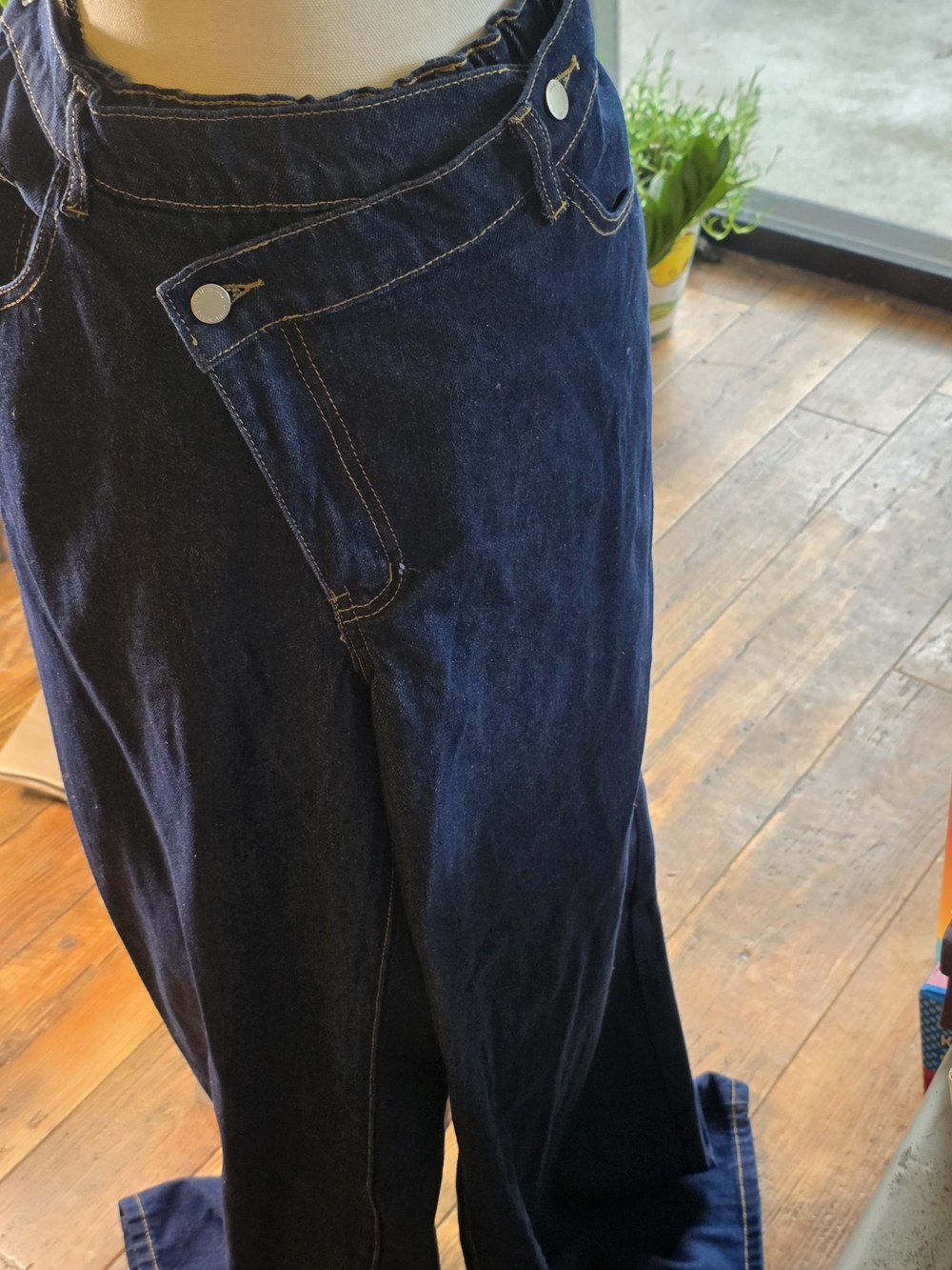 Men's Dark Blue Denim Jeans - Classic Straight Fit